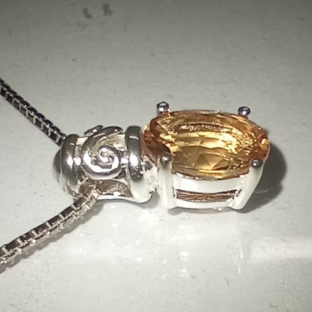 Oval 1.75-Carat Citrine Necklace in Sterling Silver with Chain - Picture 4 of 6